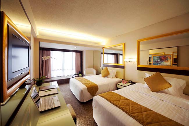 hongkong-regal-uriental-hotel